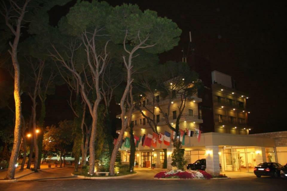 Bzommar Palace Hotel Jounieh Dış mekan fotoğraf